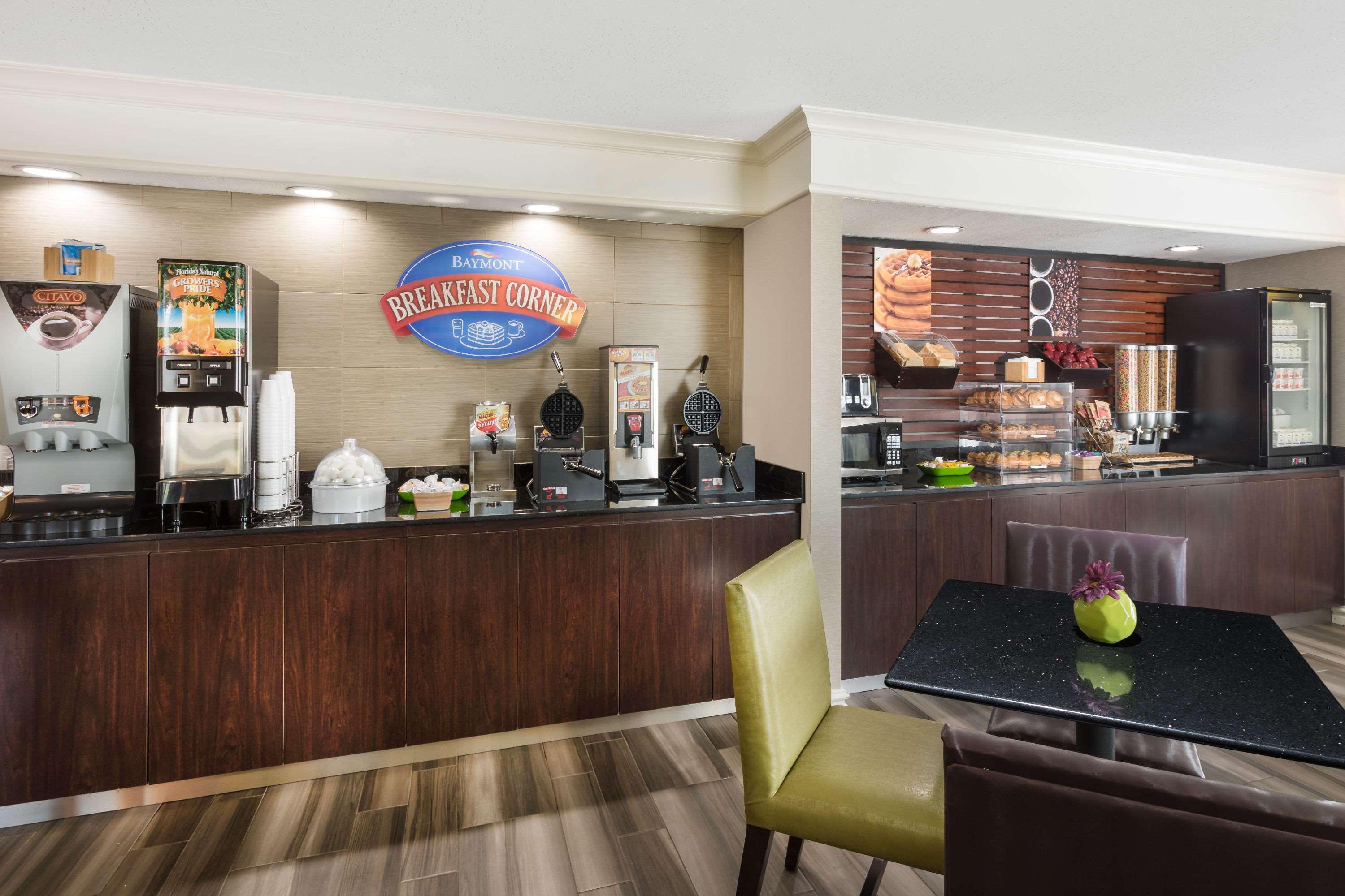 Baymont By Wyndham Greenville Woodruff Rd Zewnętrze zdjęcie