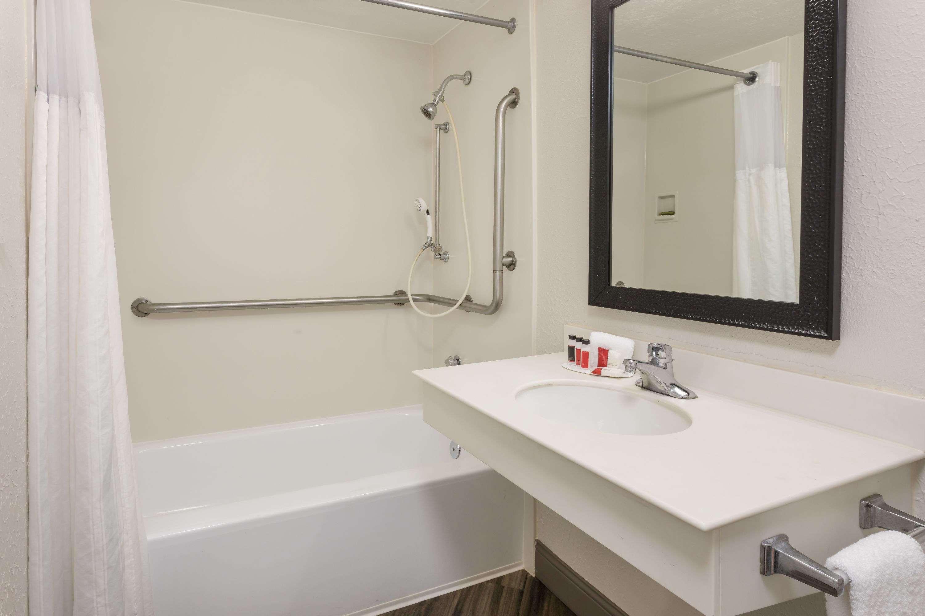 Baymont By Wyndham Greenville Woodruff Rd Zewnętrze zdjęcie