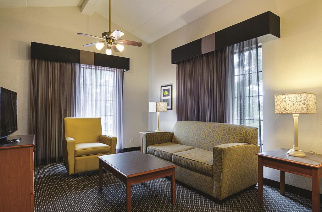 Baymont By Wyndham Greenville Woodruff Rd Zewnętrze zdjęcie