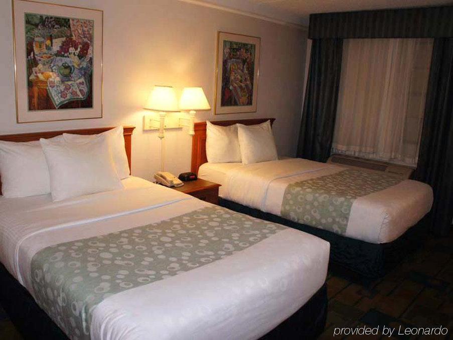 Baymont By Wyndham Greenville Woodruff Rd Zewnętrze zdjęcie