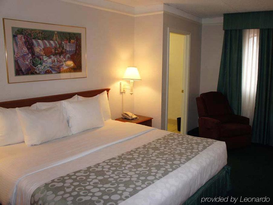 Baymont By Wyndham Greenville Woodruff Rd Zewnętrze zdjęcie