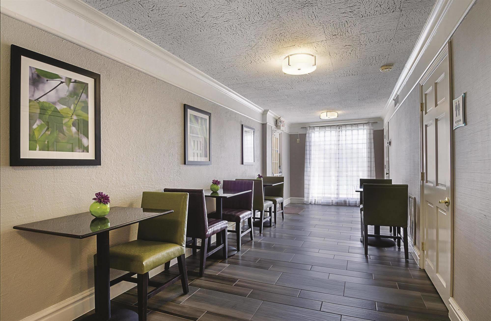 Baymont By Wyndham Greenville Woodruff Rd Zewnętrze zdjęcie