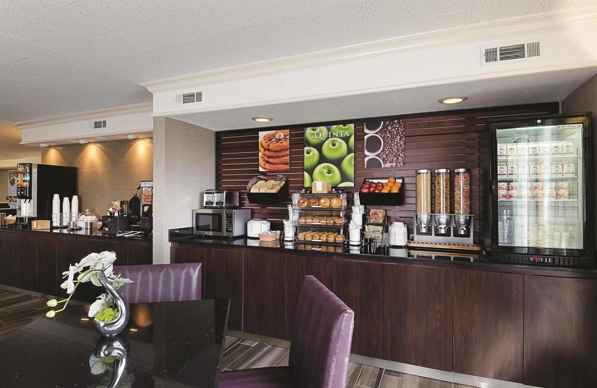 Baymont By Wyndham Greenville Woodruff Rd Zewnętrze zdjęcie